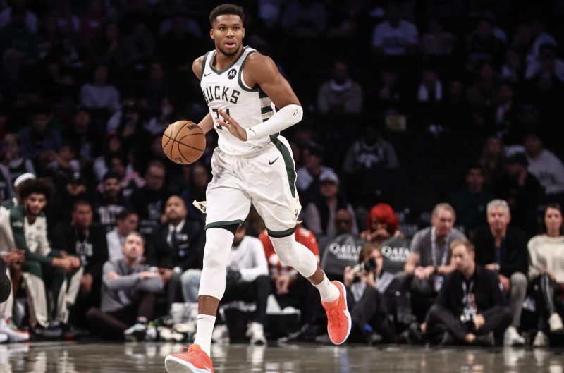 Antetokounmpo 5